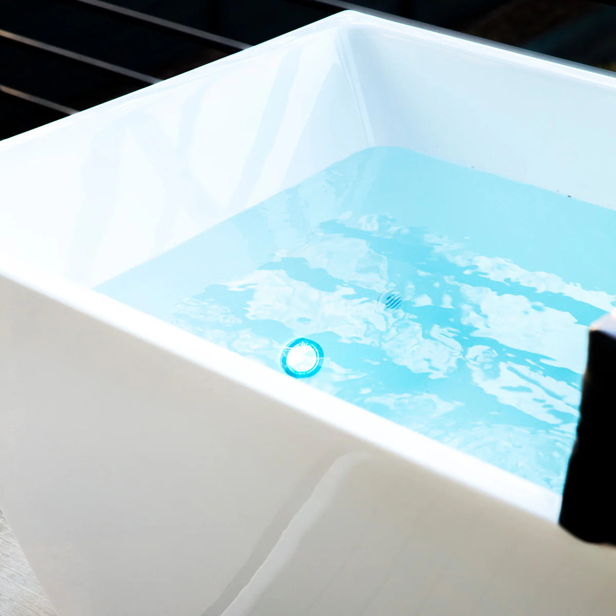 Revive Acrylic Cold Plunge Tub