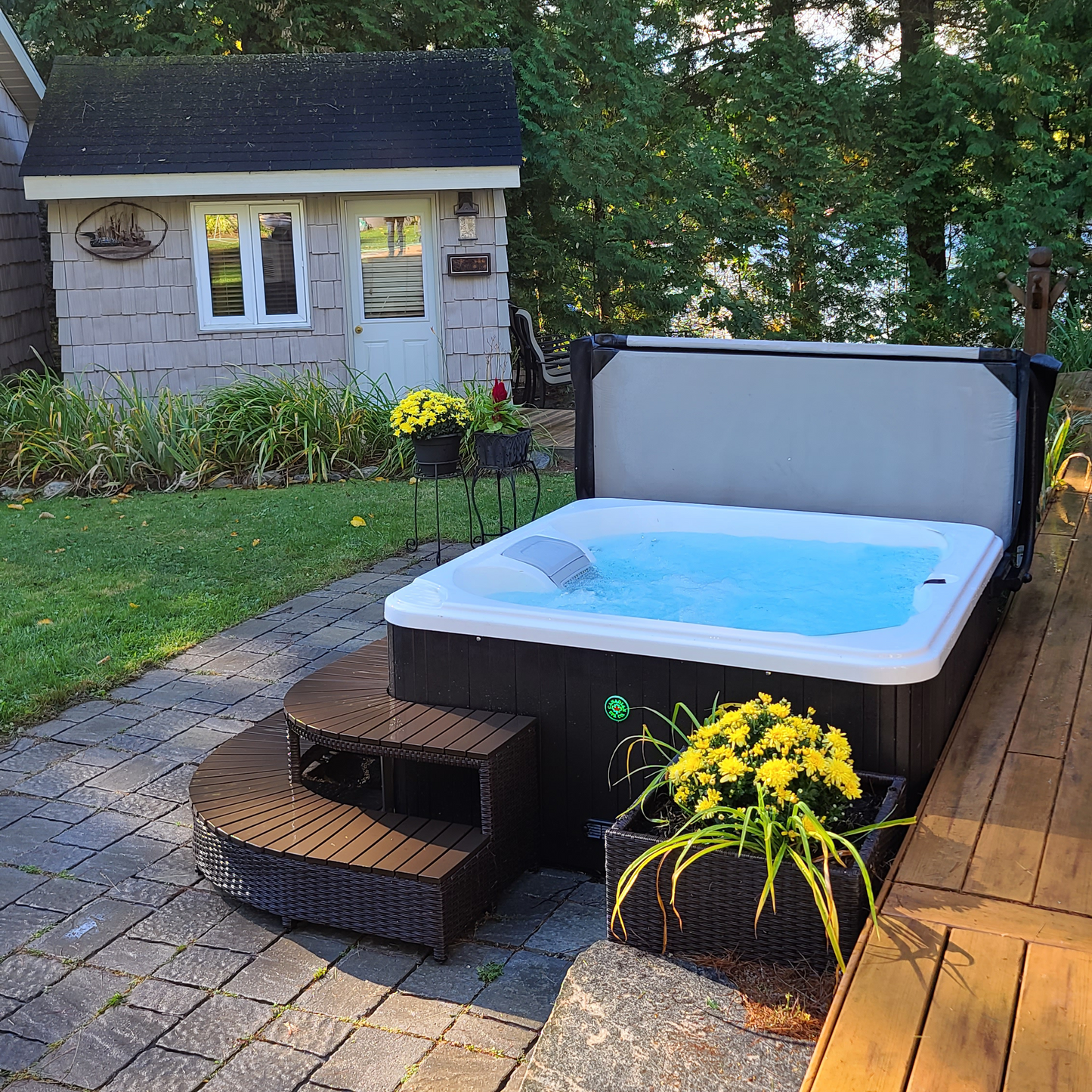 Canadian Spa Co. Gander 4-Person 15-Jet Portable Hot Tub
