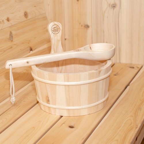 Dundalk Leisurecraft Wooden Bucket & Ladle
